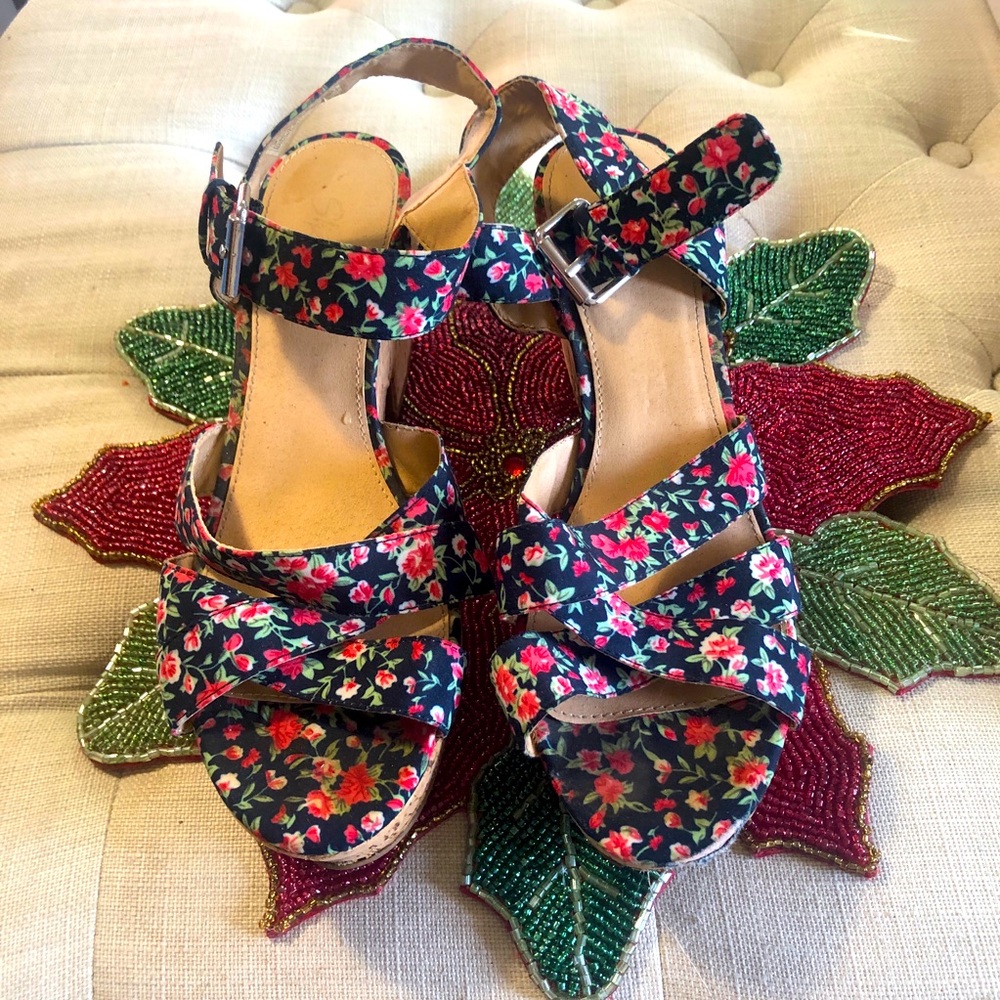 Floral Platform Sandals